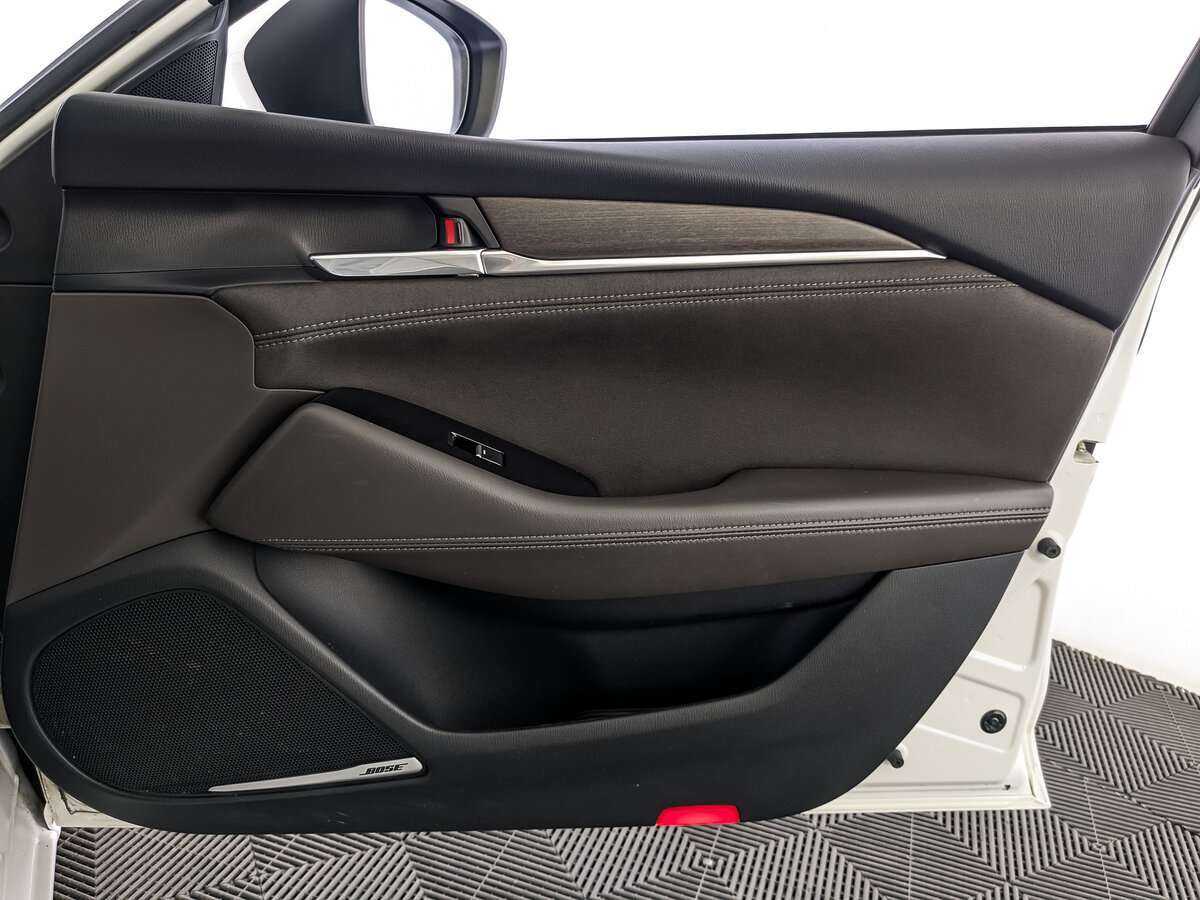 Купить Mazda 6 с пробегом. Фото: #18