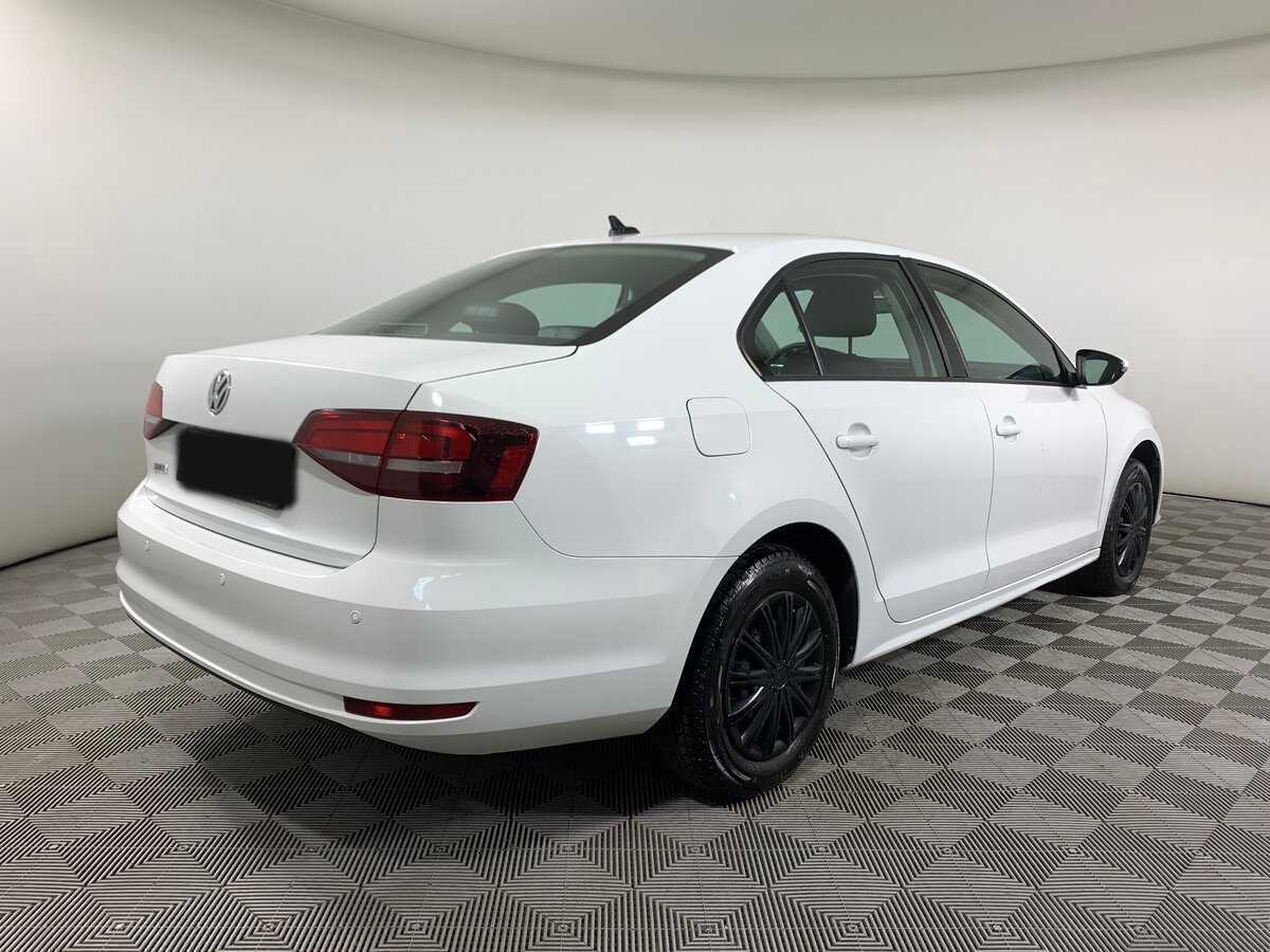 Купить Volkswagen Jetta с пробегом. Фото: #4