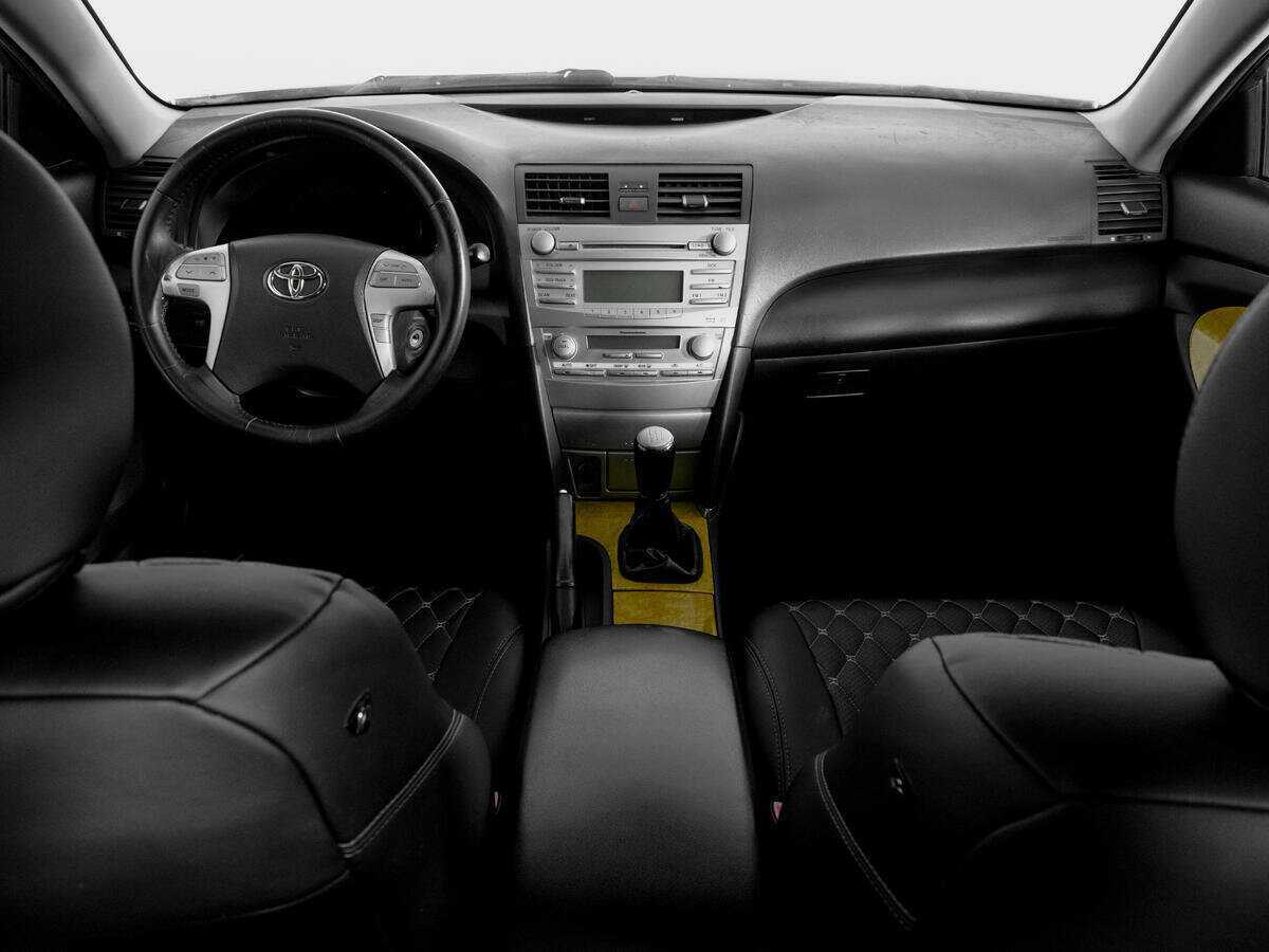 Купить Toyota Camry с пробегом. Фото: #11