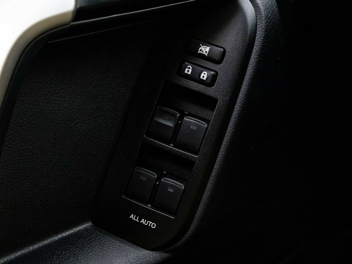 Купить Toyota Land Cruiser Prado с пробегом. Фото: #11