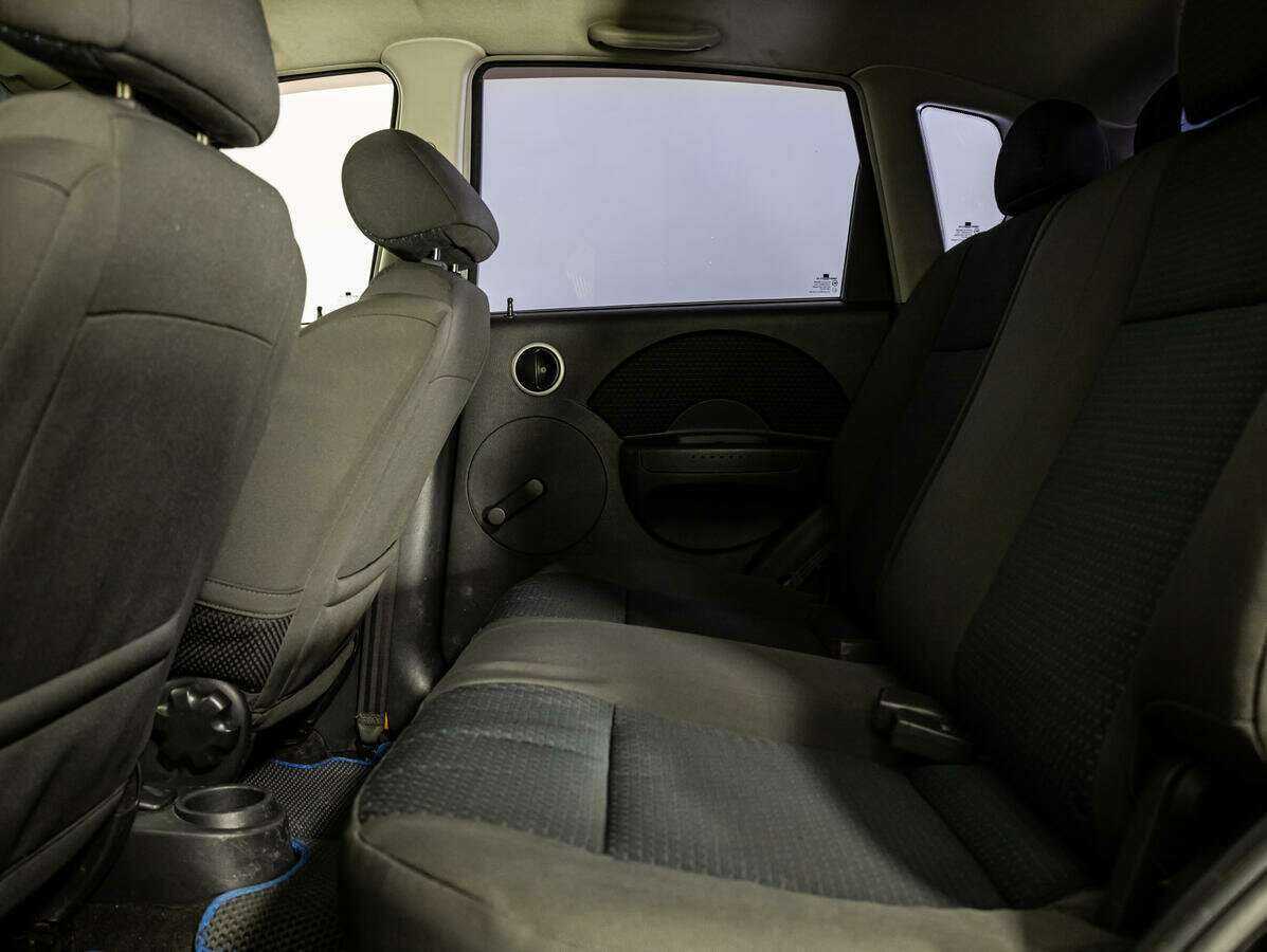 Купить Chevrolet Aveo с пробегом. Фото: #9