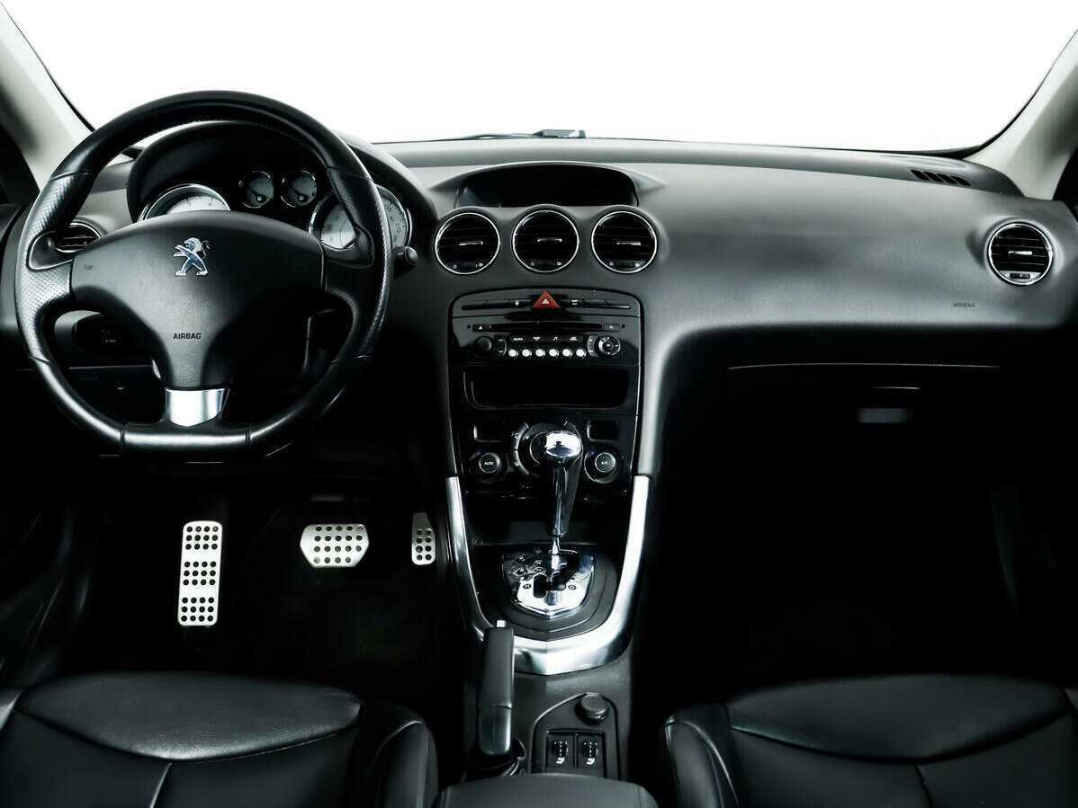 Купить Peugeot 308 с пробегом. Фото: #10