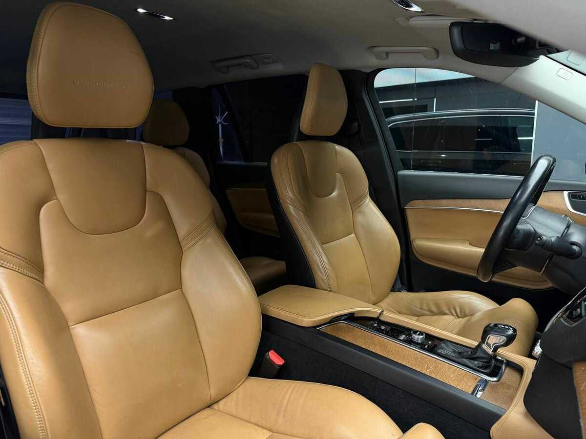 Купить Volvo XC90 с пробегом. Фото: #18