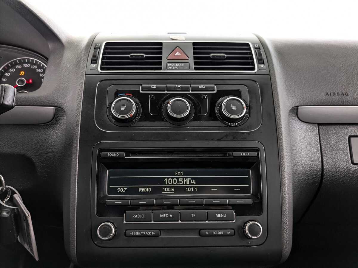 Купить Volkswagen Touran с пробегом. Фото: #12