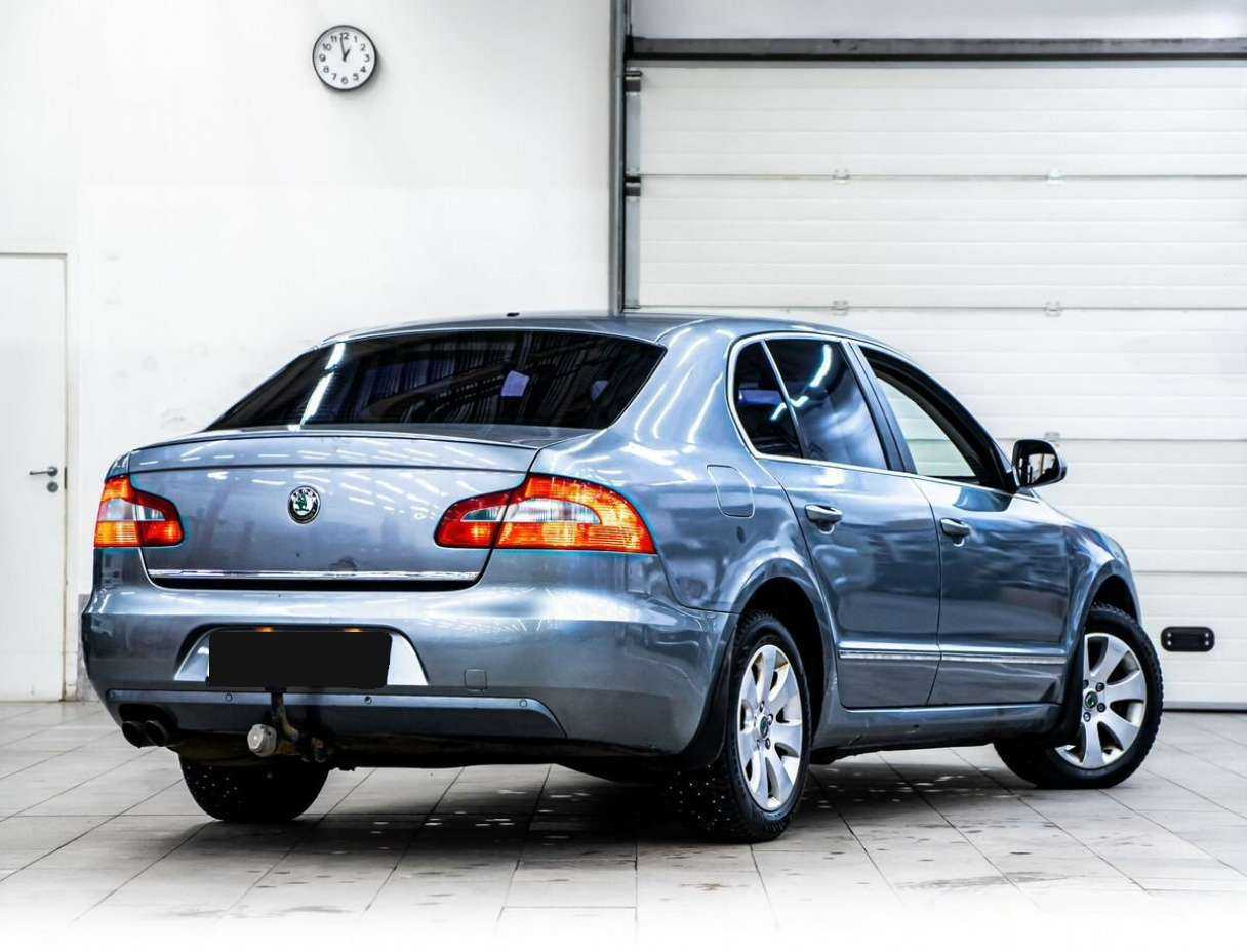 Купить Skoda Superb с пробегом. Фото: #2