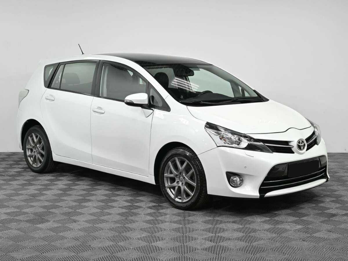 Купить Toyota Verso с пробегом. Фото: #2