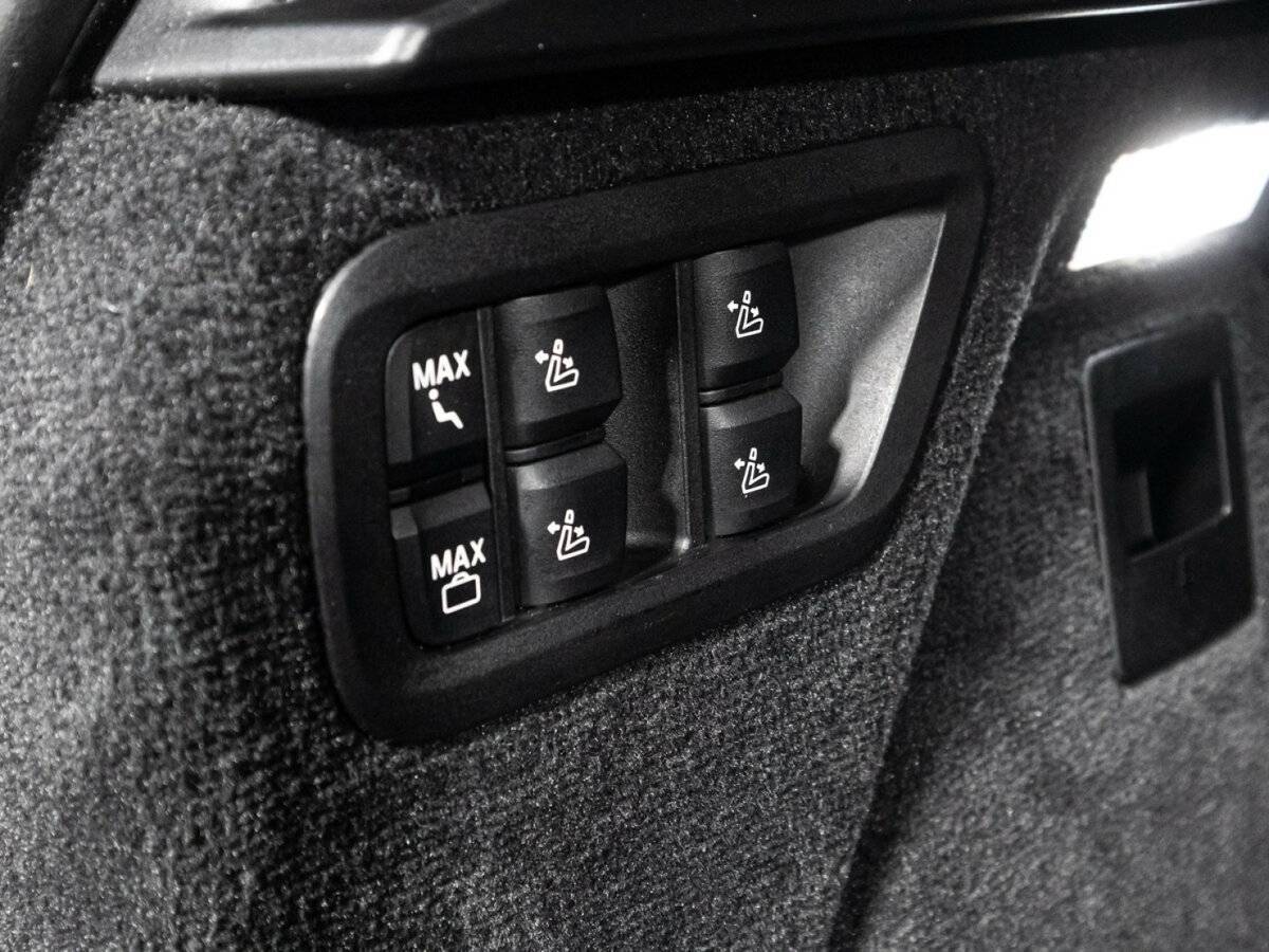 Купить BMW X7 с пробегом. Фото: #38