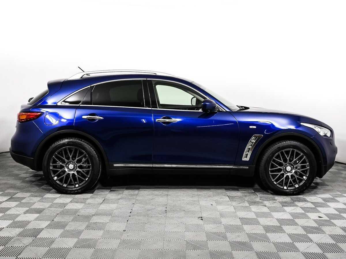 Купить Infiniti QX70 с пробегом. Фото: #3