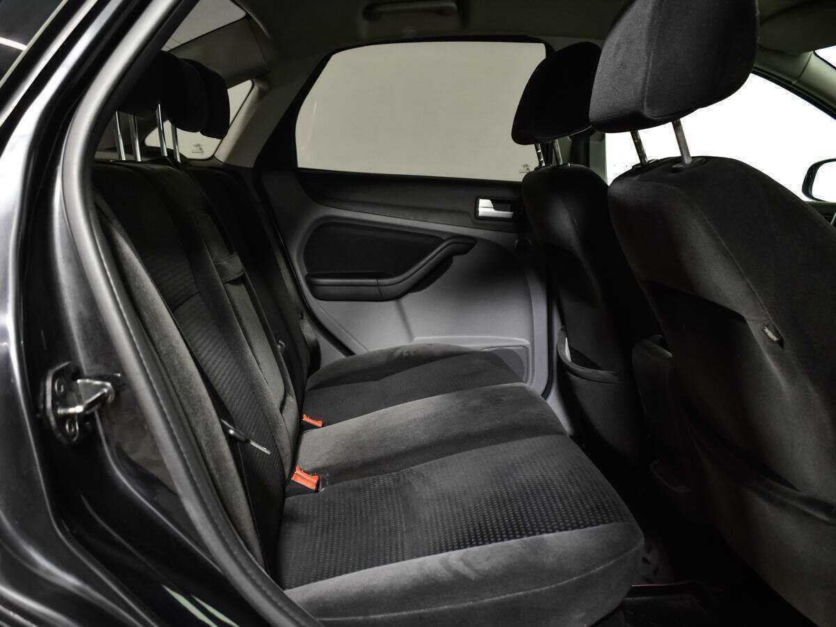 Купить Ford Focus с пробегом. Фото: #9