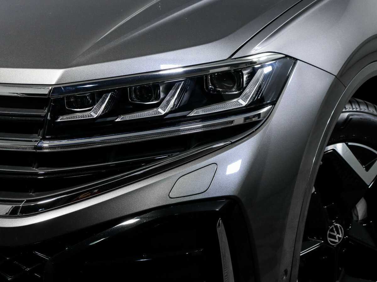 Купить Volkswagen Touareg с пробегом. Фото: #15
