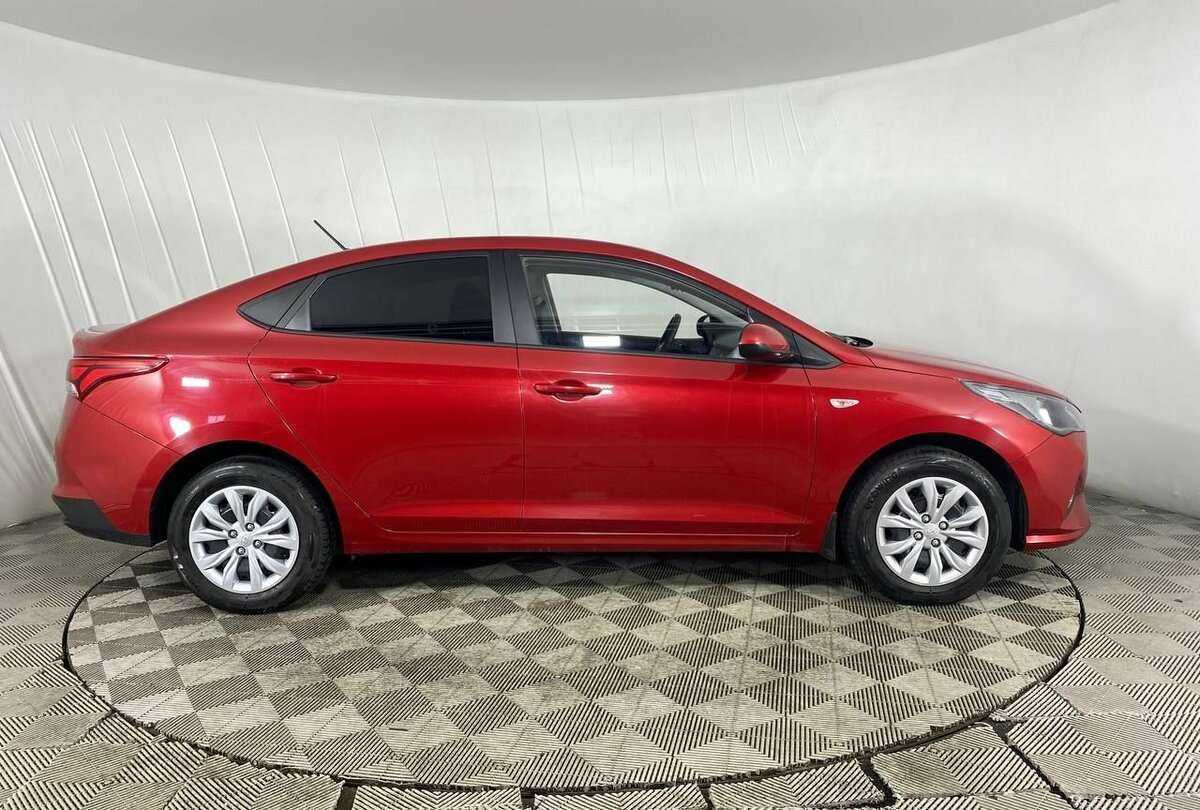 Купить Hyundai Solaris с пробегом. Фото: #3