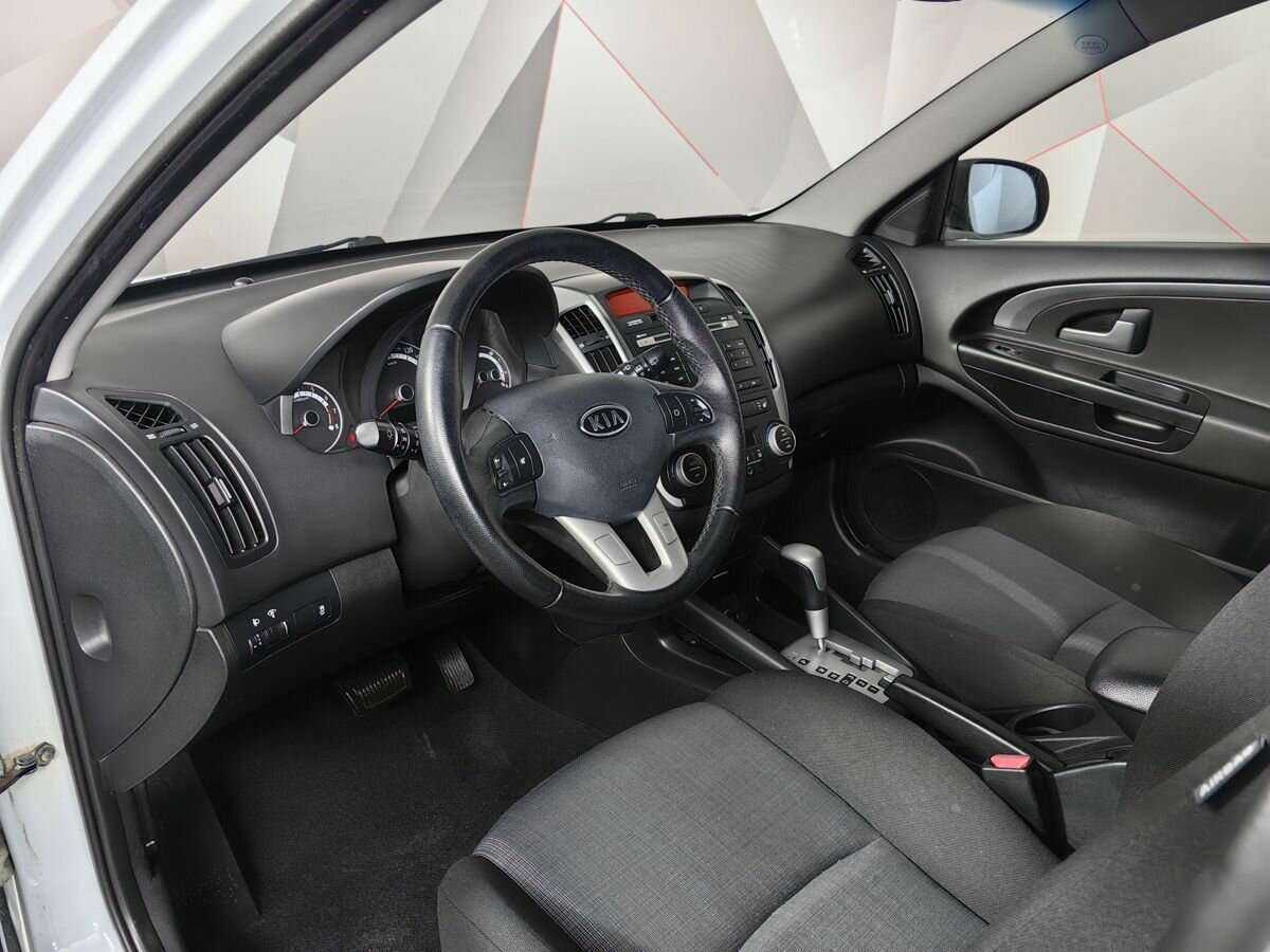 Купить Kia Ceed с пробегом. Фото: #13