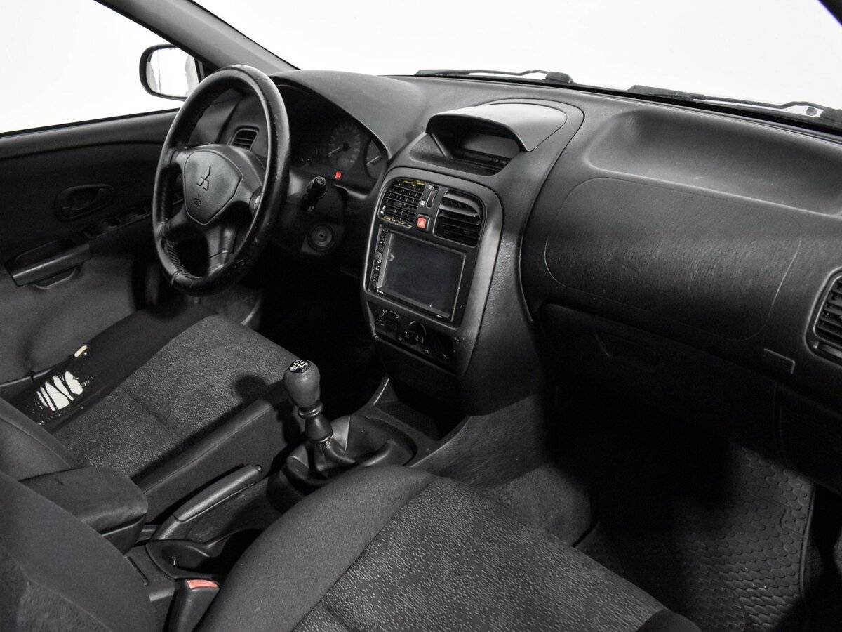 Купить Mitsubishi Carisma с пробегом. Фото: #10