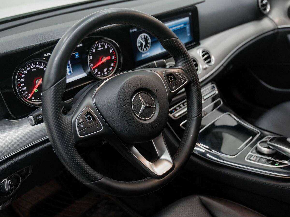 Купить Mercedes-Benz E-Класс с пробегом. Фото: #18