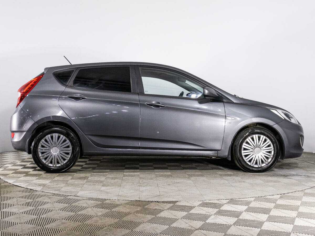 Купить Hyundai Solaris с пробегом. Фото: #3