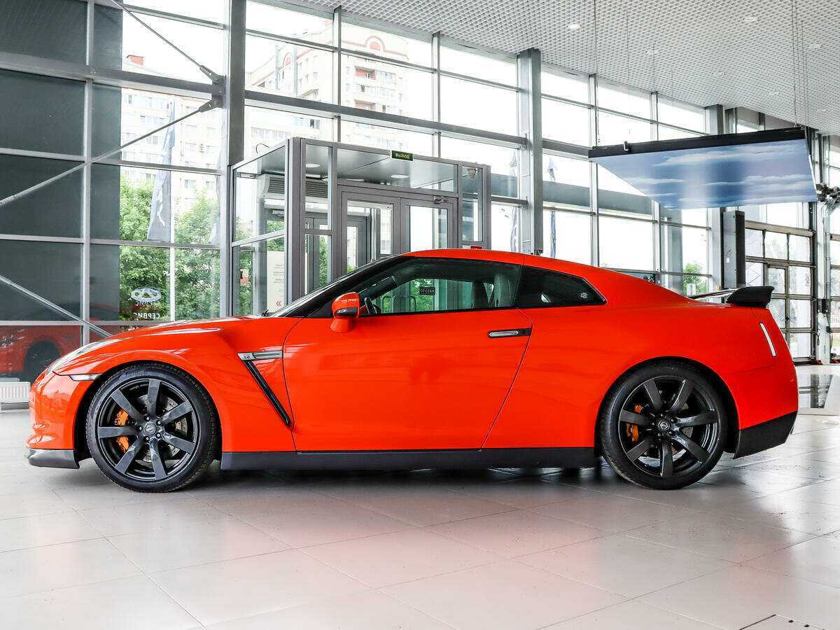 Купить Nissan GT-R с пробегом. Фото: #6