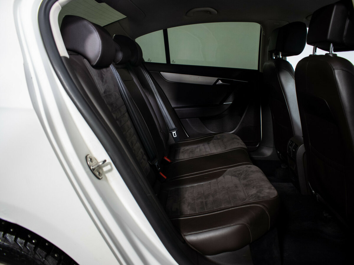 Купить Volkswagen Passat с пробегом. Фото: #8
