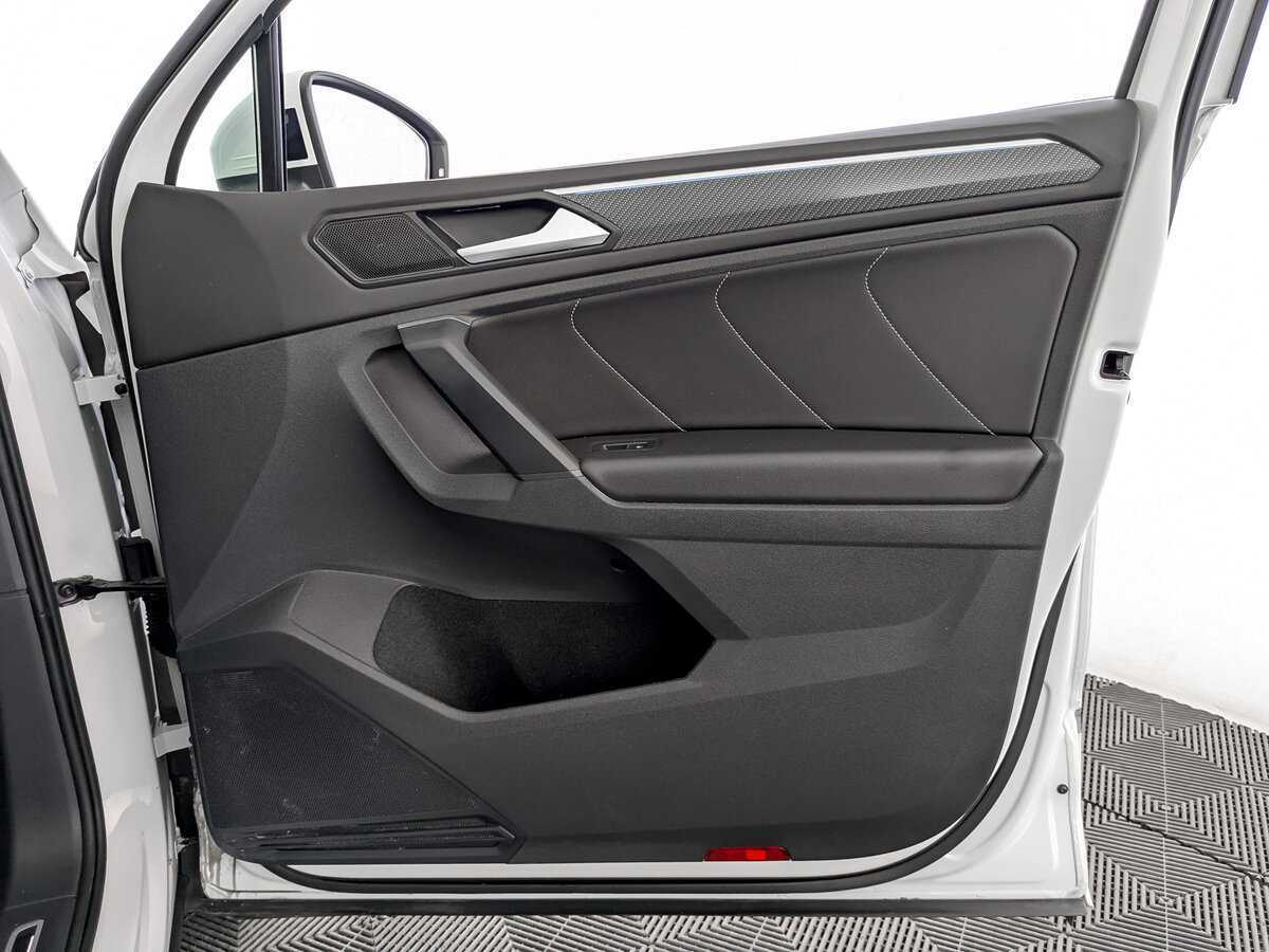 Купить Volkswagen Tiguan с пробегом. Фото: #22