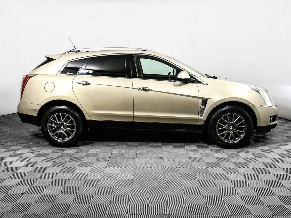 Купить Cadillac SRX с пробегом. Фото: #3