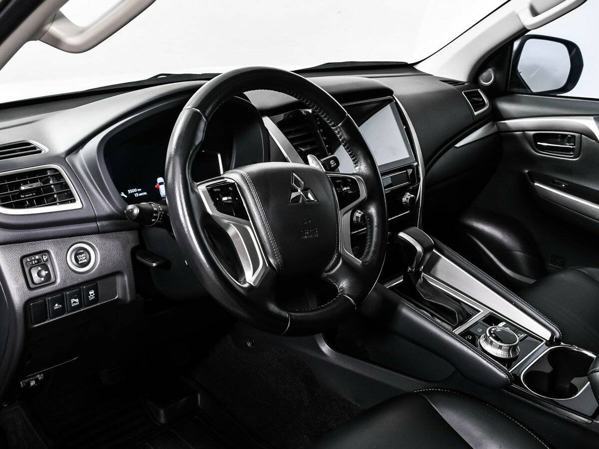 Купить Mitsubishi Pajero Sport с пробегом. Фото: #11