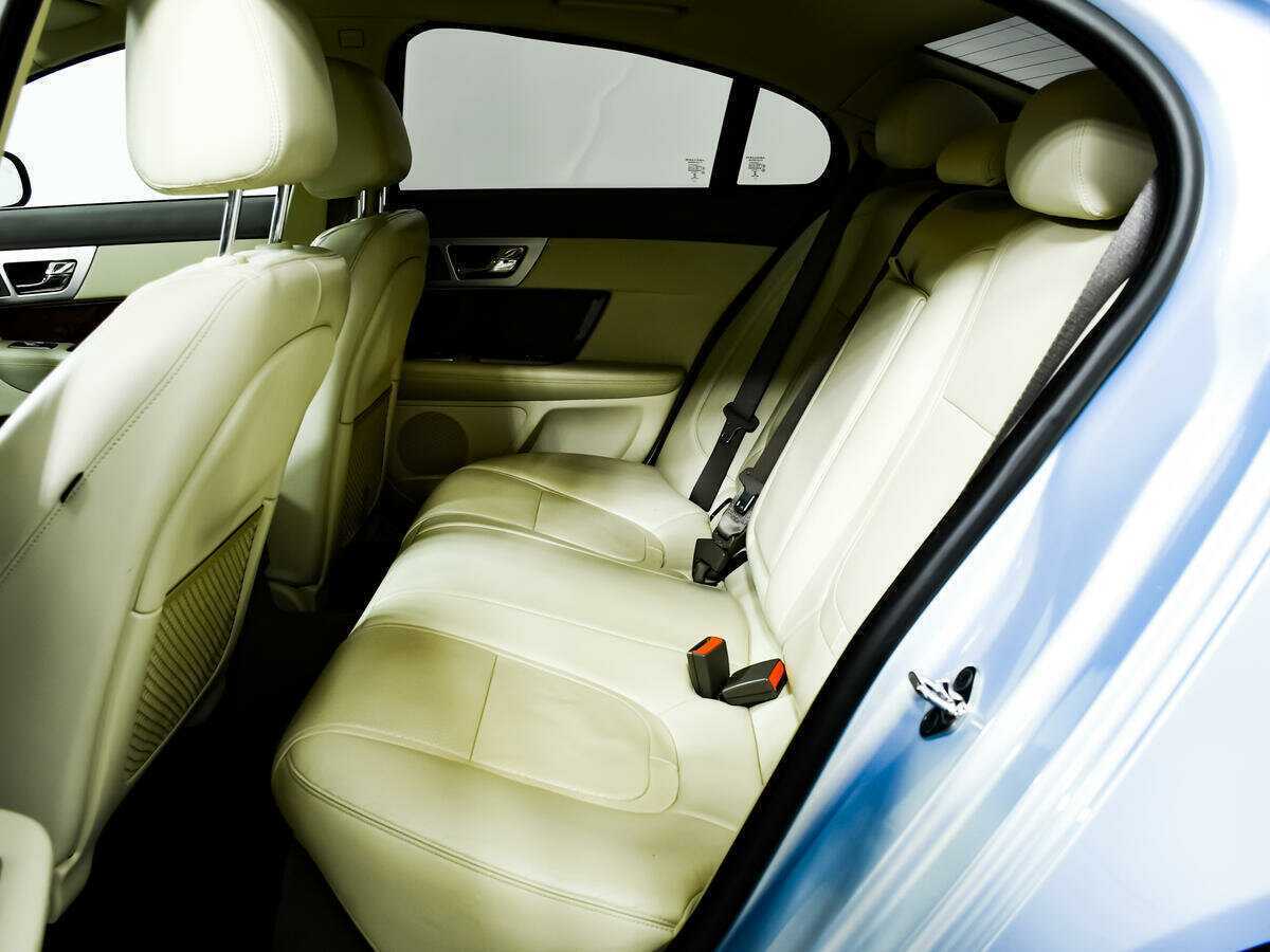 Купить Jaguar XF с пробегом. Фото: #11