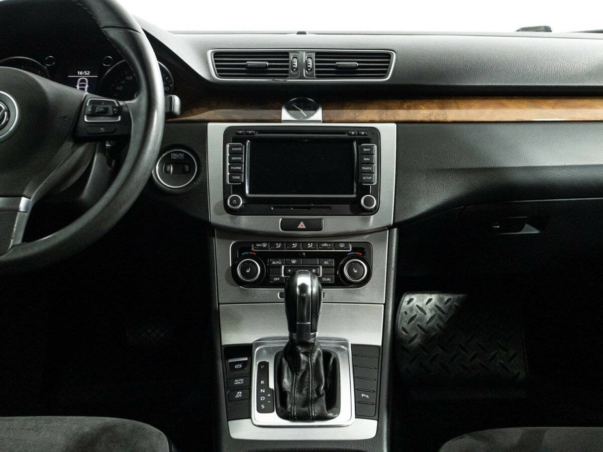 Купить Volkswagen Passat с пробегом. Фото: #14