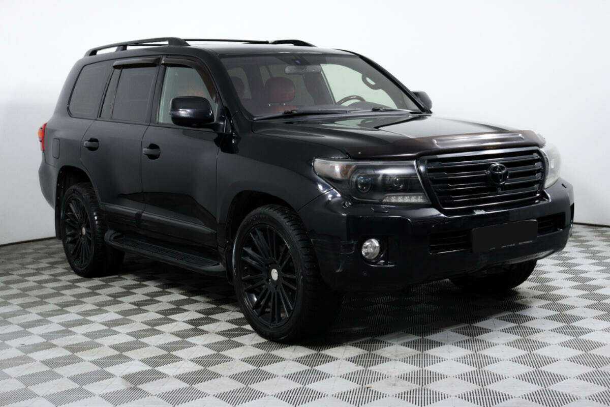Купить Toyota Land Cruiser с пробегом. Фото: #2