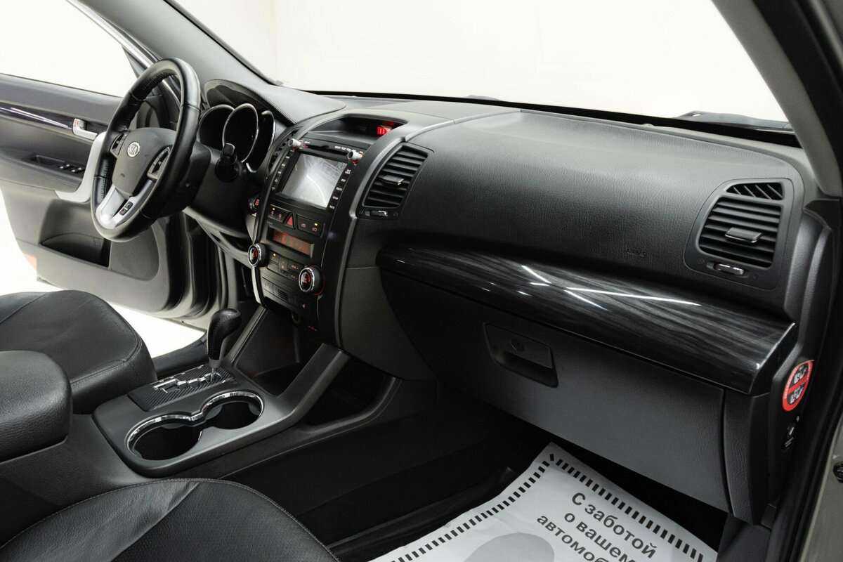 Купить Kia Sorento с пробегом. Фото: #16