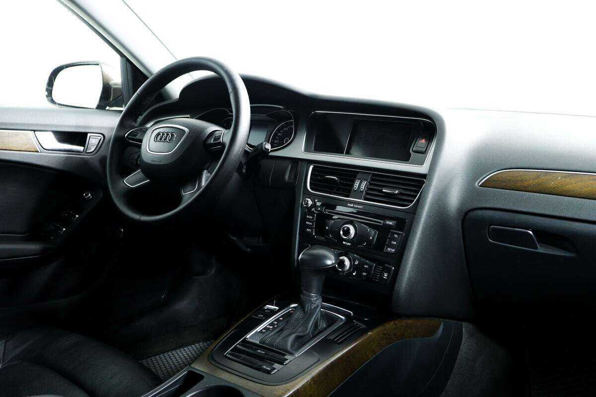 Купить Audi A4 с пробегом. Фото: #4
