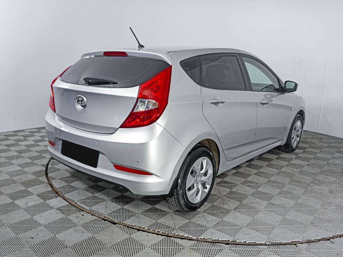 Купить Hyundai Solaris с пробегом. Фото: #4