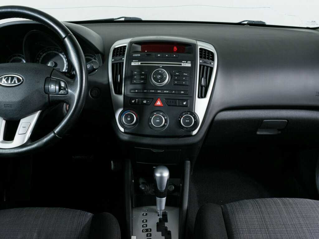 Купить Kia Ceed с пробегом. Фото: #8