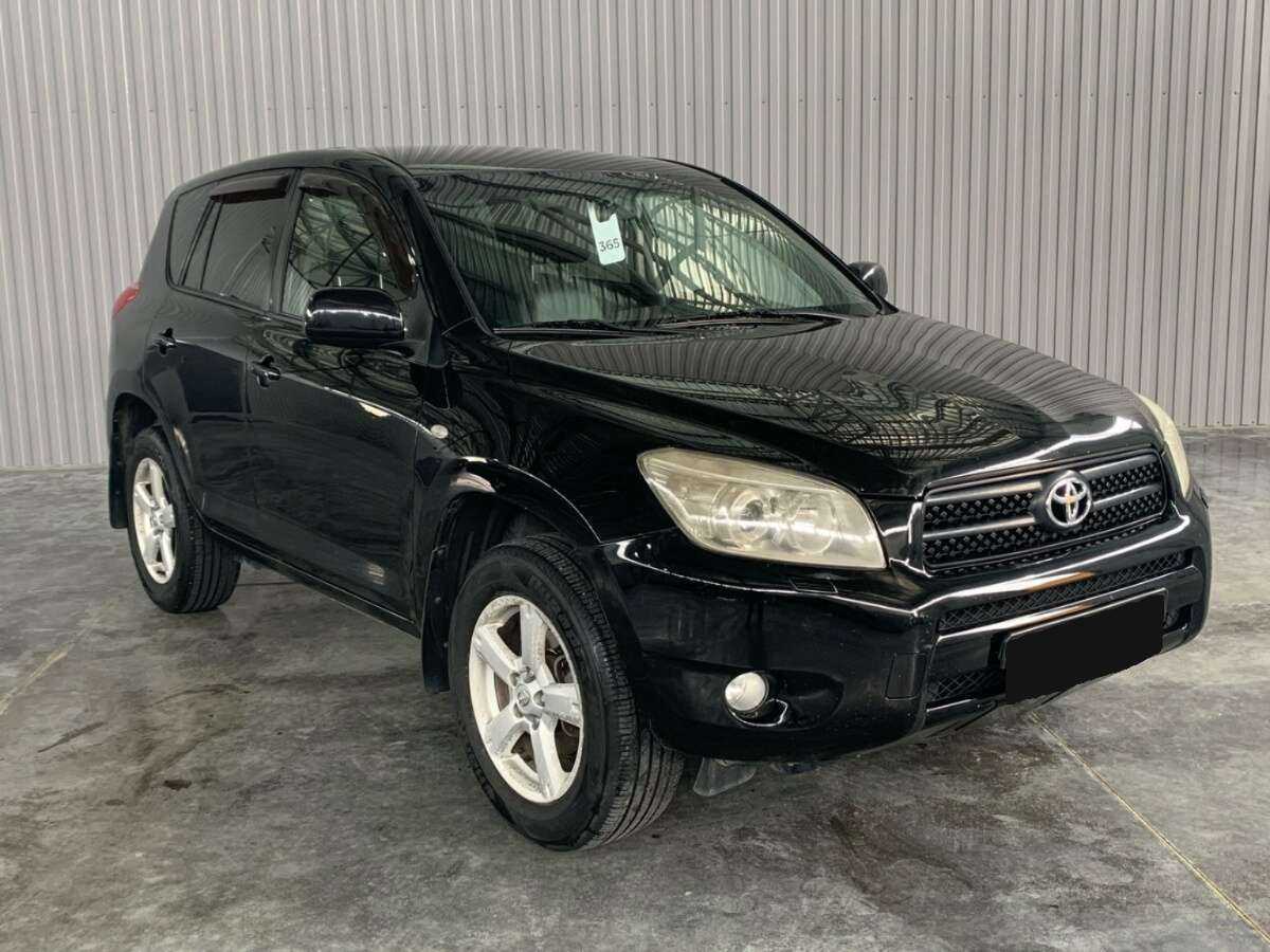 Купить Toyota RAV4 с пробегом. Фото: #2