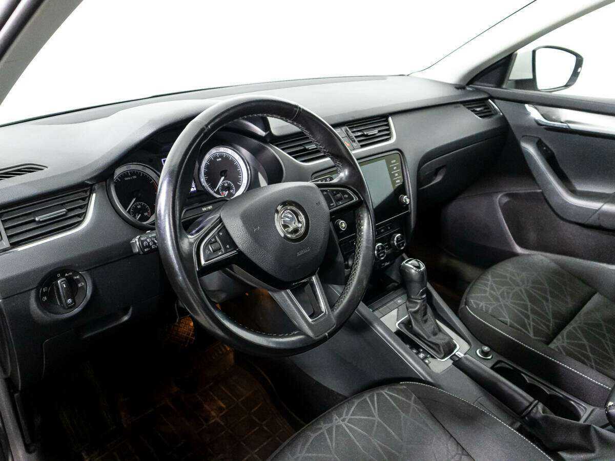 Купить Skoda Octavia с пробегом. Фото: #10