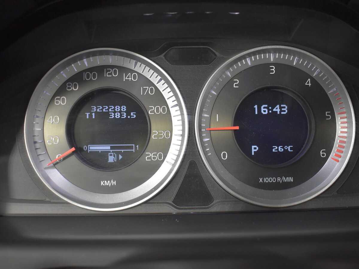 Купить Volvo XC70 с пробегом. Фото: #17