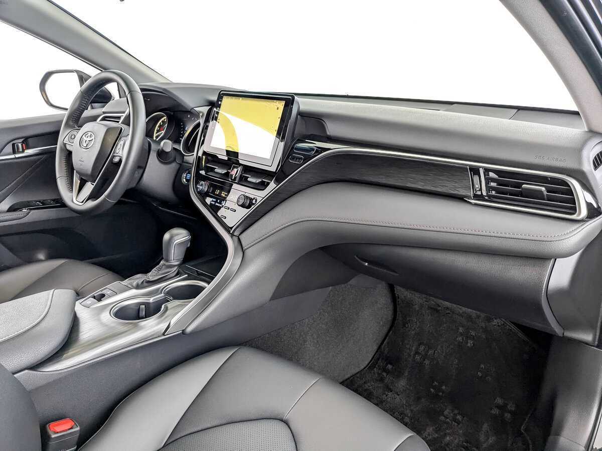 Купить Toyota Camry с пробегом. Фото: #8