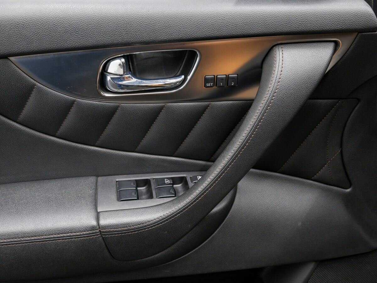 Купить Infiniti FX с пробегом. Фото: #14