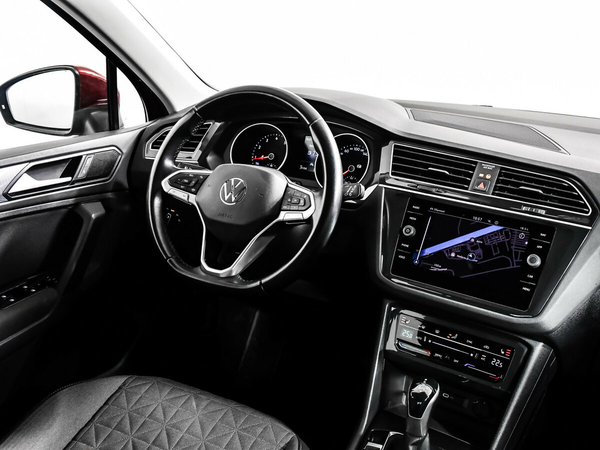 Купить Volkswagen Tiguan с пробегом. Фото: #8