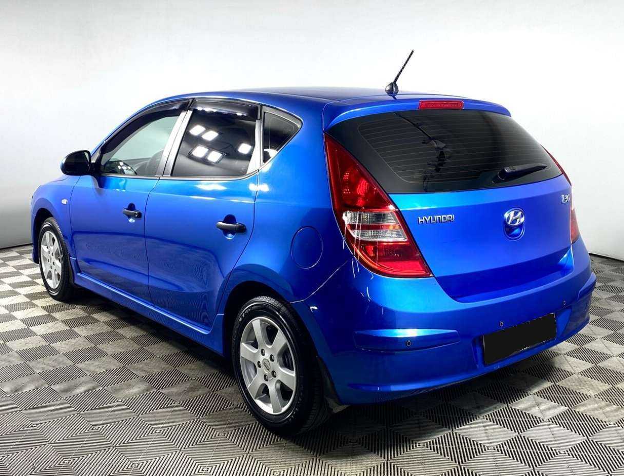 Купить Hyundai i30 с пробегом. Фото: #4