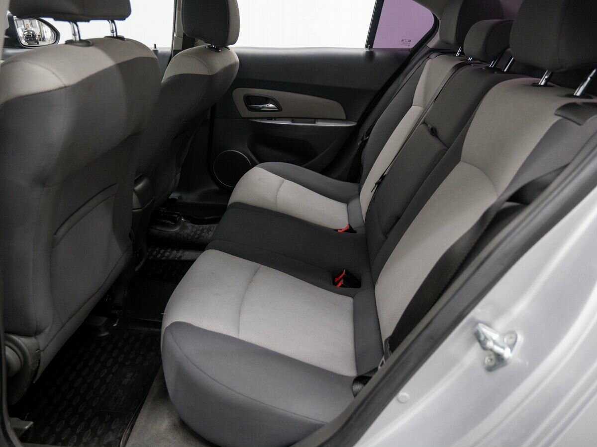 Купить Chevrolet Cruze с пробегом. Фото: #11