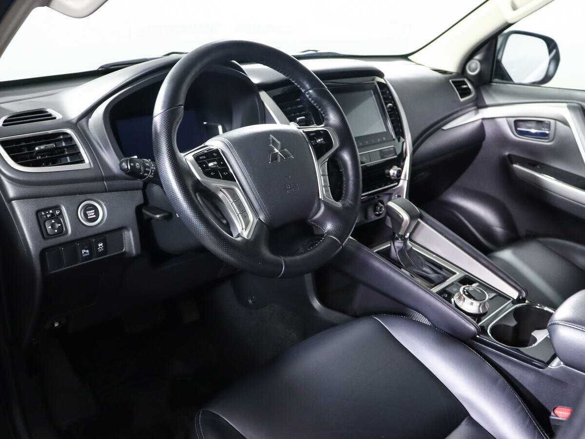 Купить Mitsubishi Pajero Sport с пробегом. Фото: #11