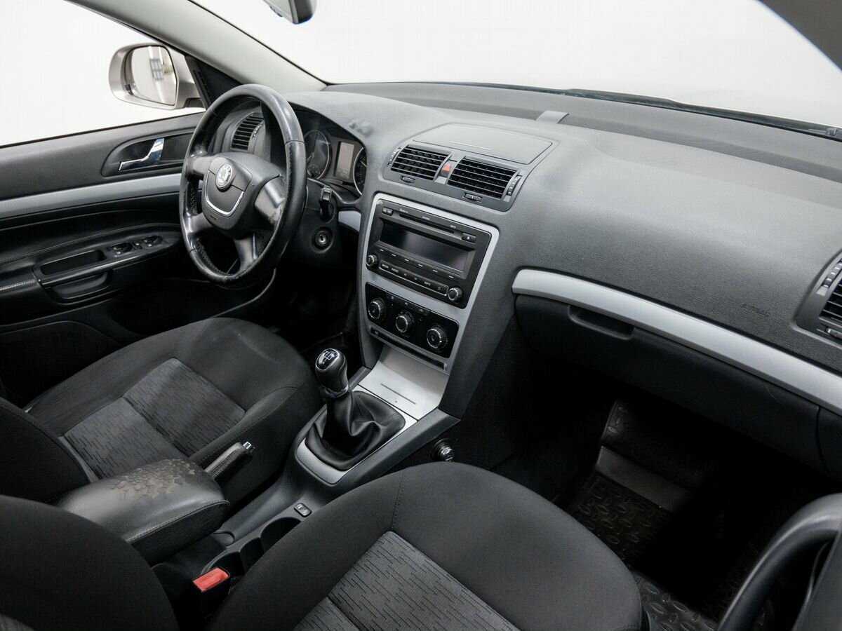 Купить Skoda Octavia с пробегом. Фото: #6