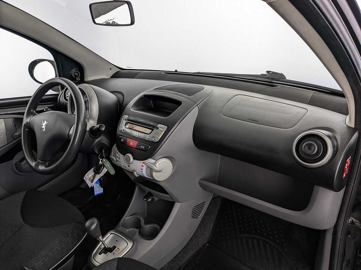 Купить Peugeot 107 с пробегом. Фото: #10