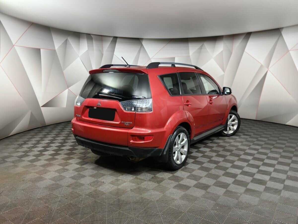 Купить Mitsubishi Outlander с пробегом. Фото: #1