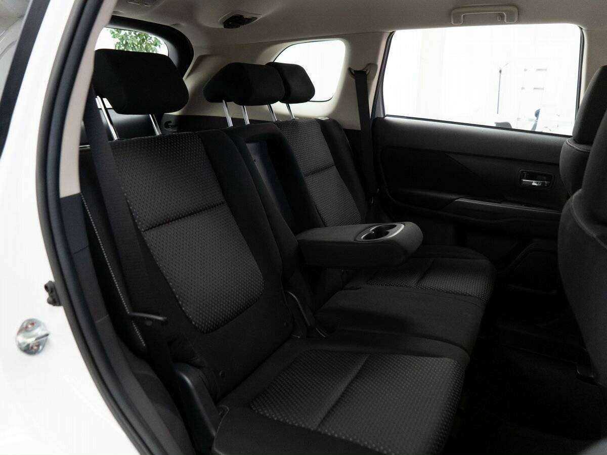 Купить Mitsubishi Outlander с пробегом. Фото: #7