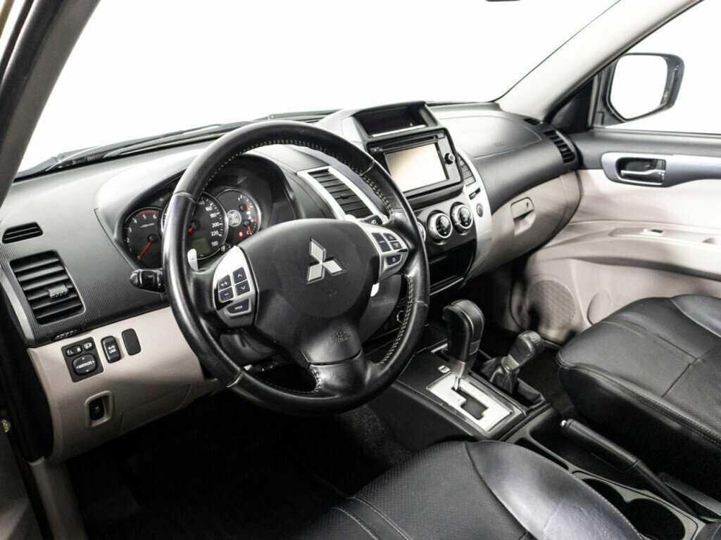 Купить Mitsubishi Pajero Sport с пробегом. Фото: #10