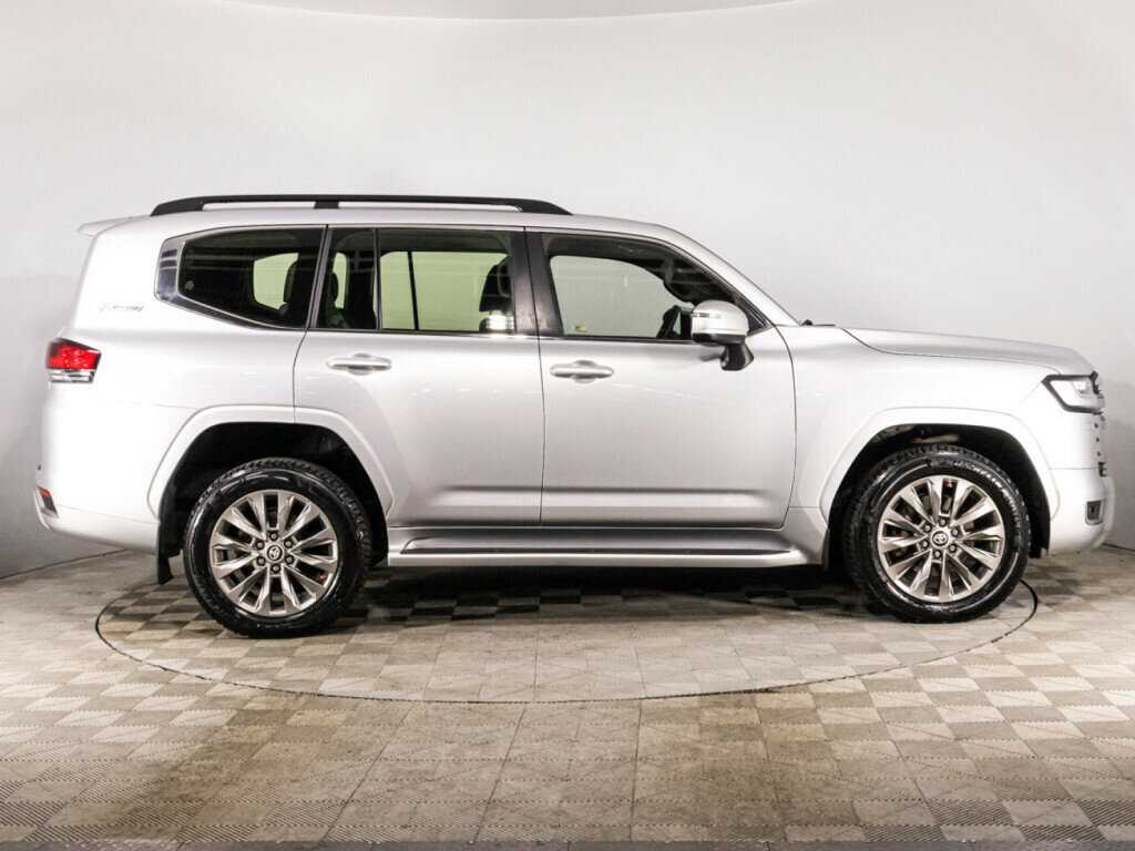 Купить Toyota Land Cruiser с пробегом. Фото: #3