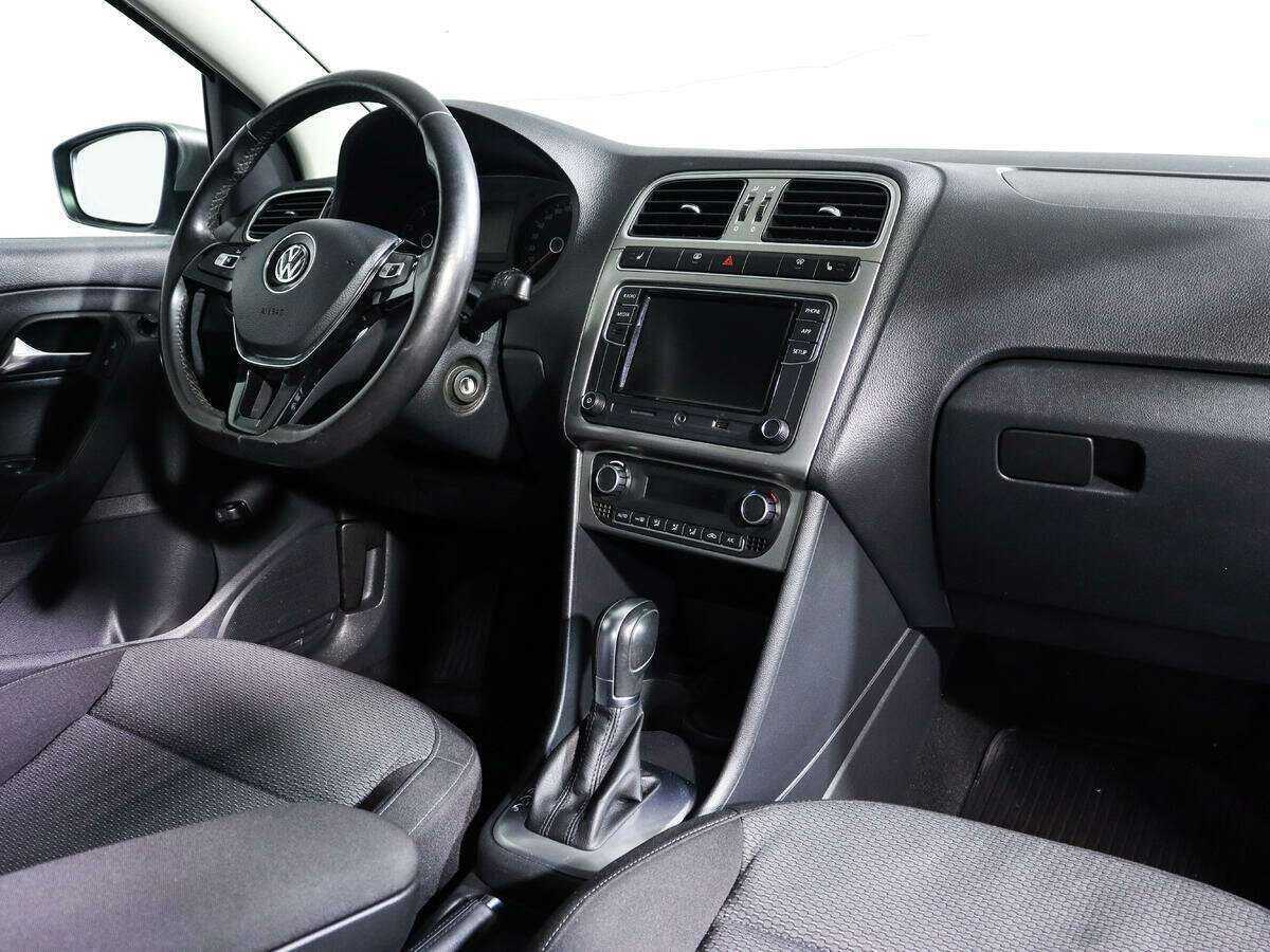 Купить Volkswagen Polo с пробегом. Фото: #7