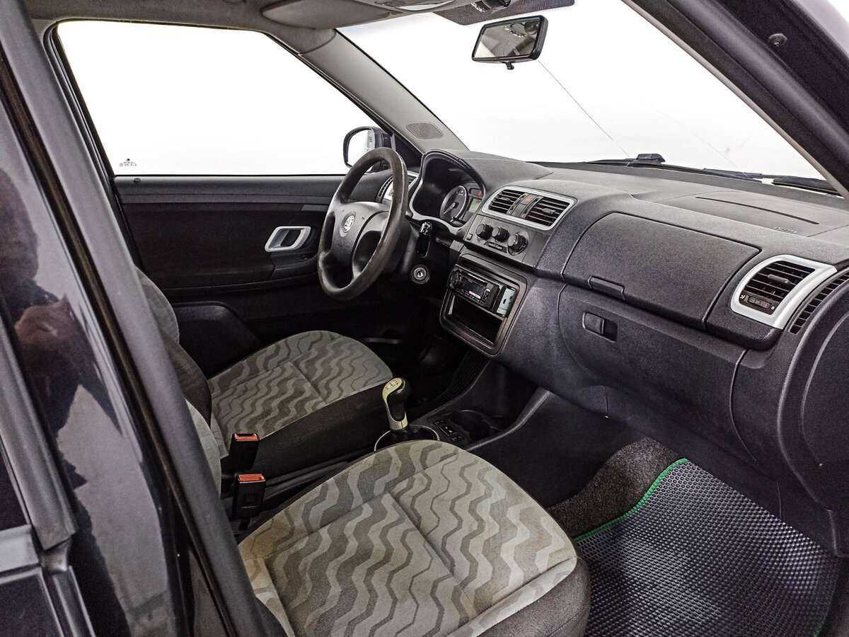 Купить Skoda Fabia с пробегом. Фото: #6