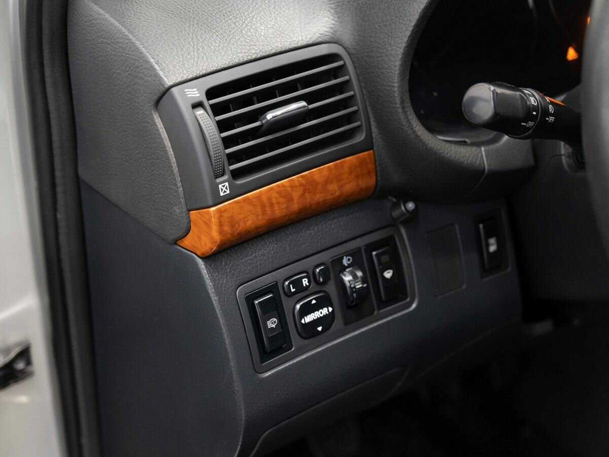 Купить Toyota Avensis с пробегом. Фото: #16