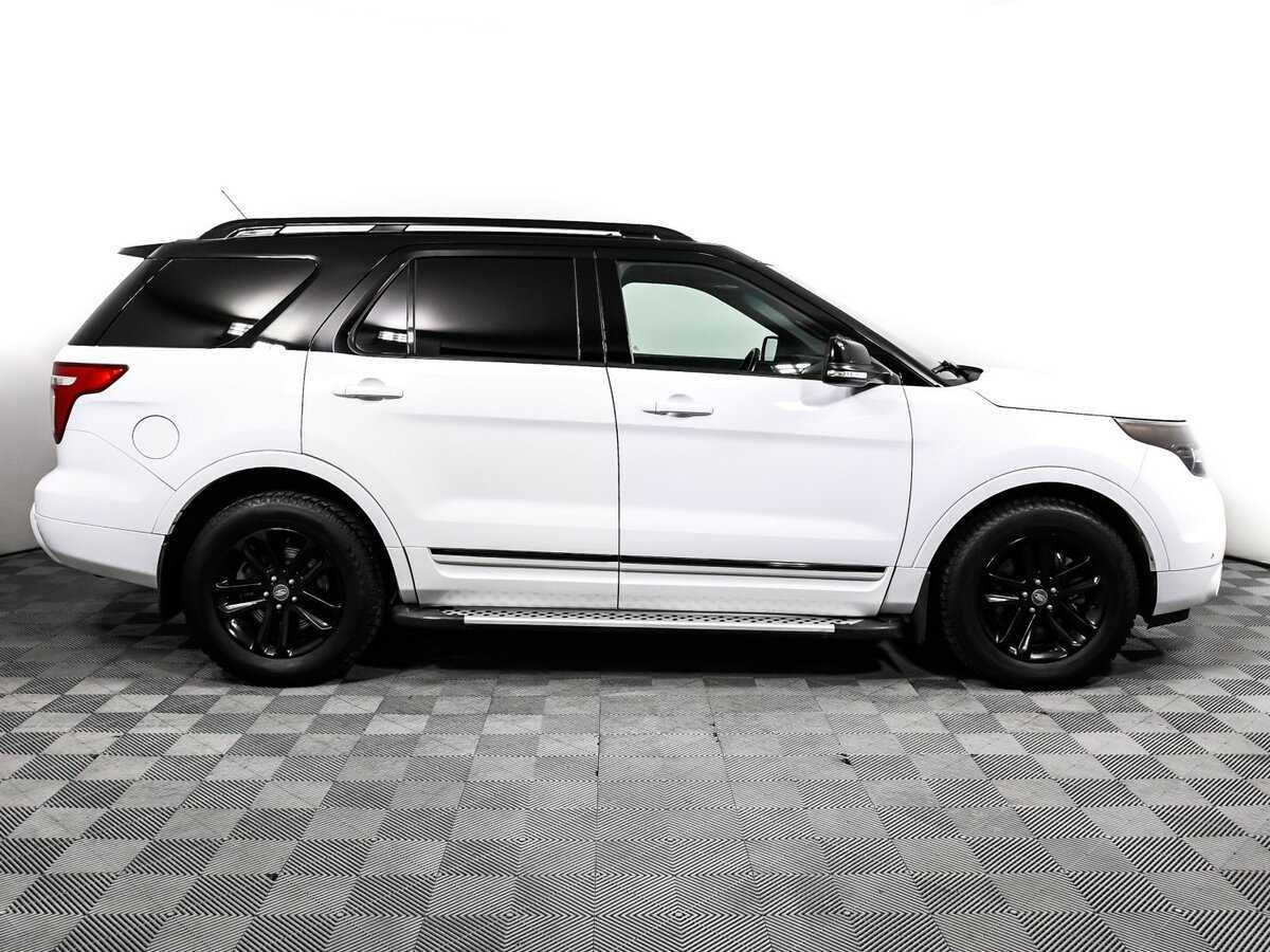Купить Ford Explorer с пробегом. Фото: #3